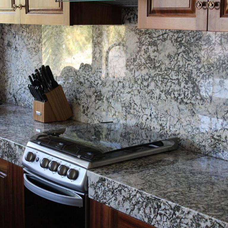 Steps to Marina Boardwalk 2 King Condo with Pool - Apartamento de 2 dormitorios - 16