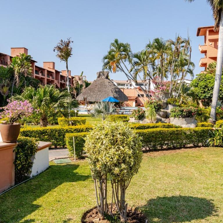 Steps to Marina Boardwalk 2 King Condo with Pool - Apartamento de 2 dormitorios - 19