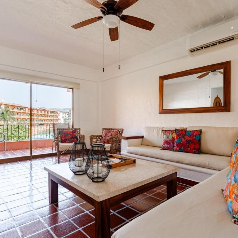 Steps to Marina Boardwalk 2 King Condo with Pool - Apartamento de 2 dormitorios - 26