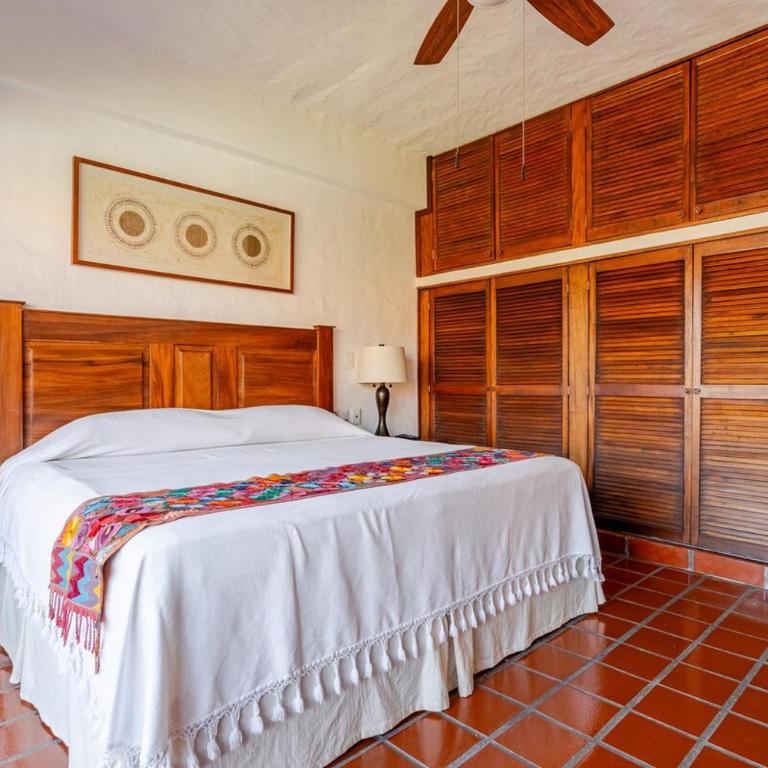 Steps to Marina Boardwalk 2 King Condo with Pool - Apartamento de 2 dormitorios - 39