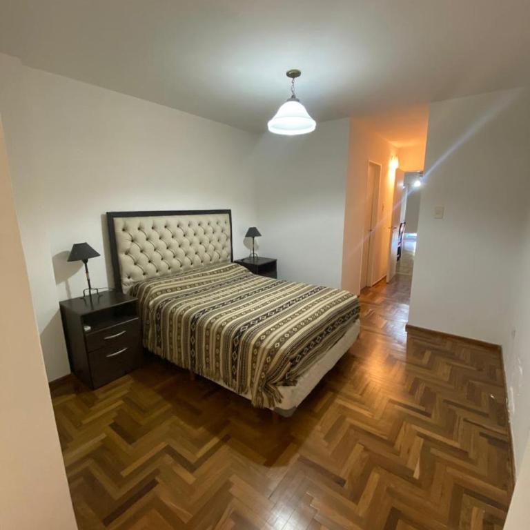 Departamento luminoso en el centro de la ciudad - One-Bedroom Apartment - 2