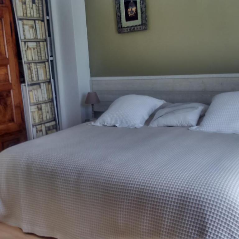 Chambres d'Hôtes de la Grone - Chambre Double avec Balcon - 9