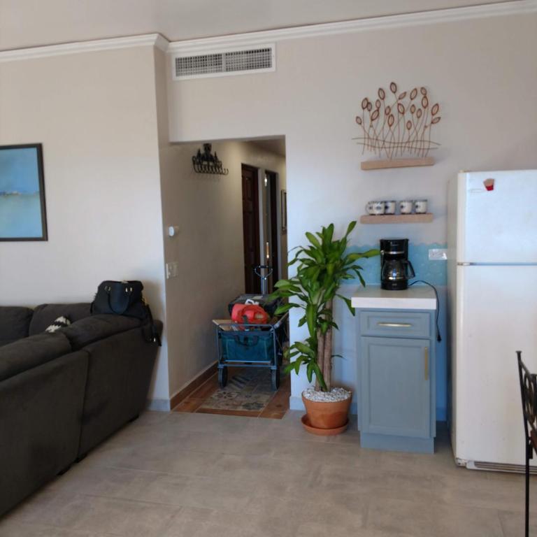 Costa Azul Oceanfront Condo wViews, Surf, Swimmable Beach - Apartamento - 2
