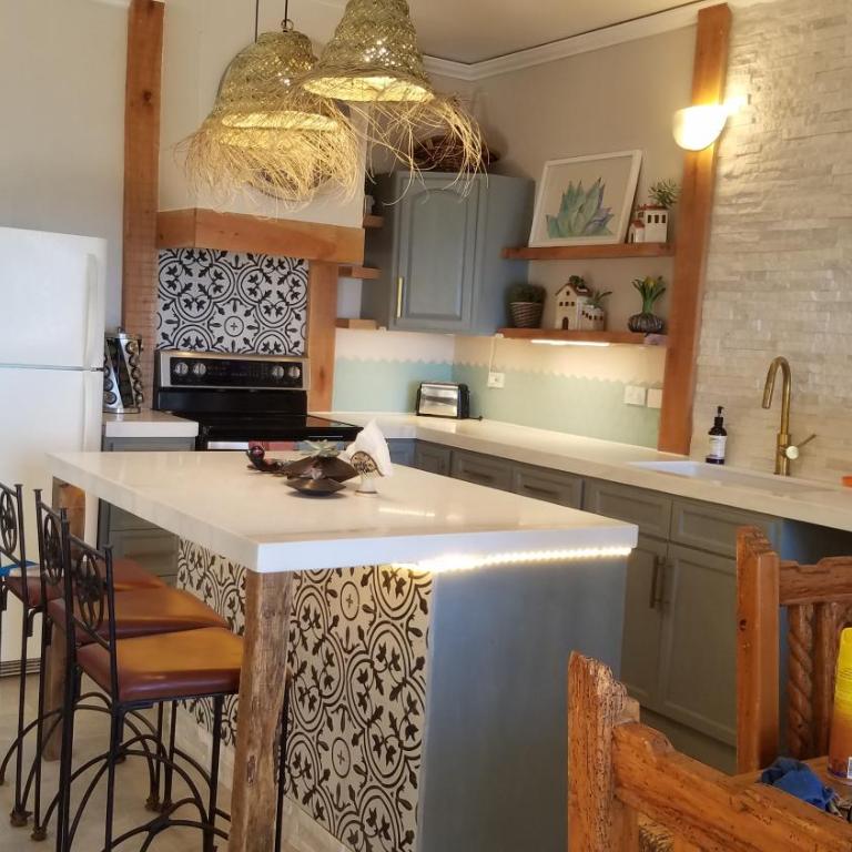 Costa Azul Oceanfront Condo wViews, Surf, Swimmable Beach - Apartamento - 3