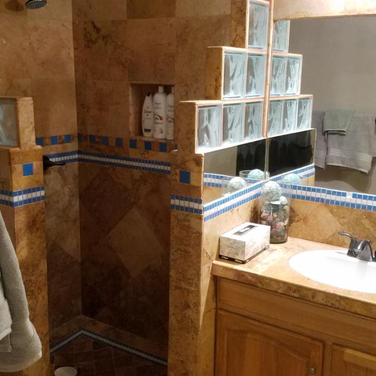 Costa Azul Oceanfront Condo wViews, Surf, Swimmable Beach - Apartamento - 32