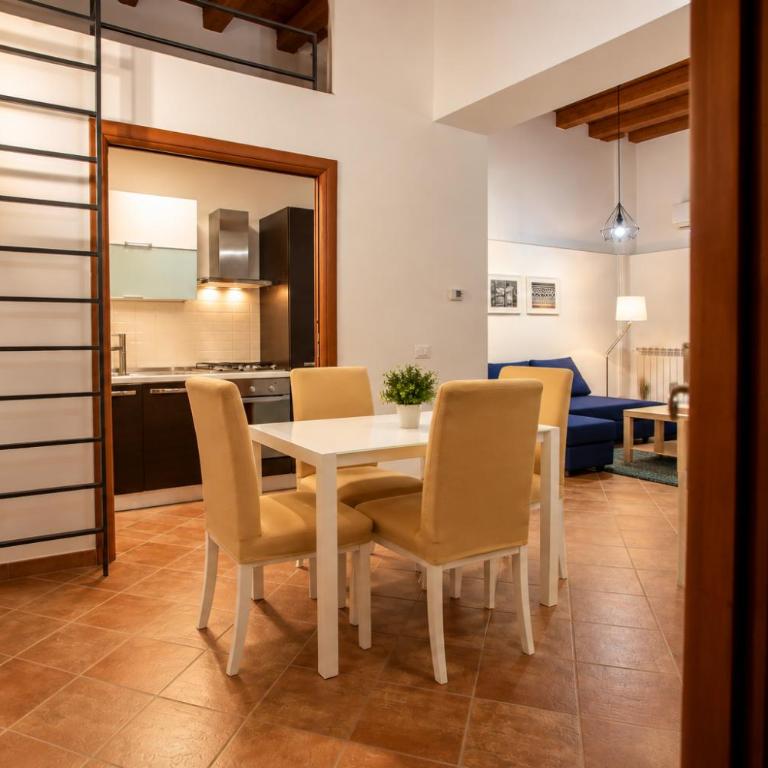 Flo's Chathedral Home - Appartamento - 7