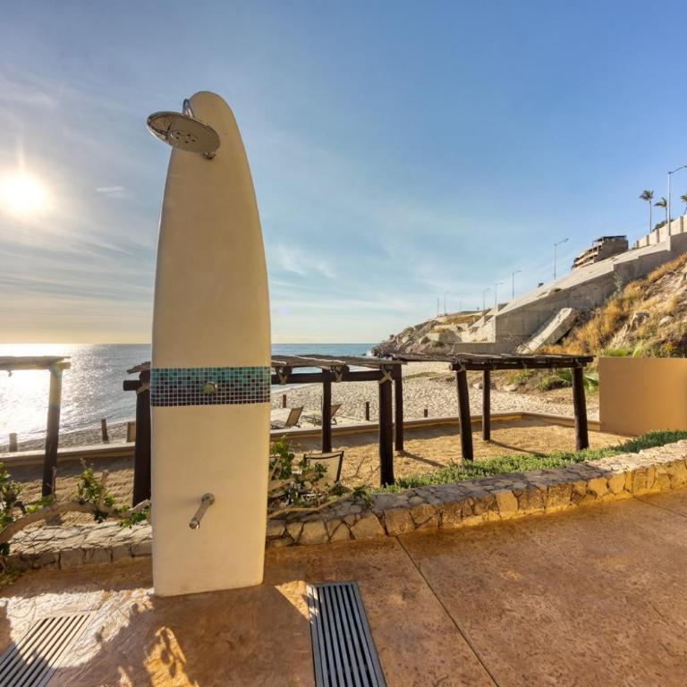 Costa Azul Oceanfront Condo wViews, Surf, Swimmable Beach - Apartamento - 42