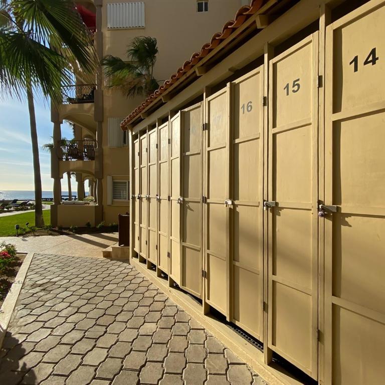 Costa Azul Oceanfront Condo wViews, Surf, Swimmable Beach - Apartamento - 46