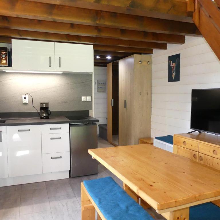 Studio mezzanine, animaux admis - 5 pers. Vue montagne - FR-1-906-28 - Estudio - 1