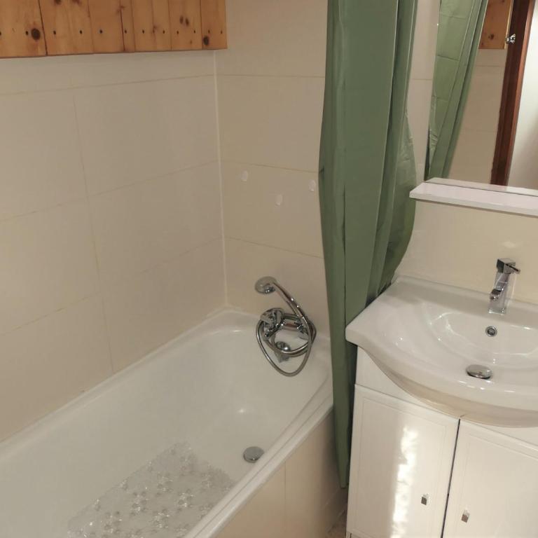 Studio-cabine bien situé, chats OK - 4 pers. - FR-1-906-75 - Estudio - 7