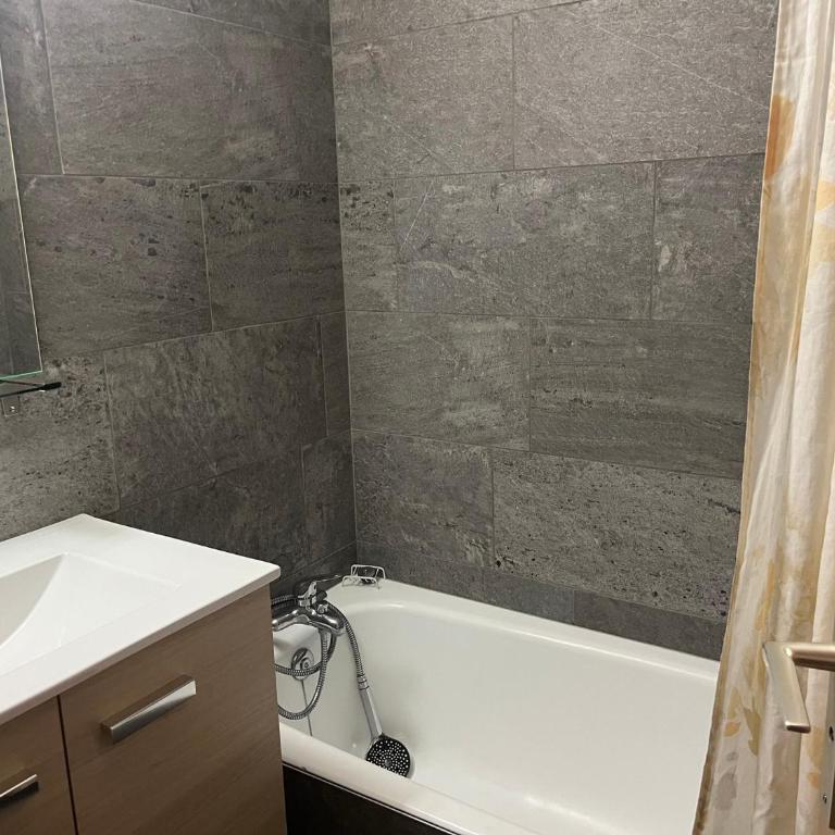 Studio confortable au centre - 4 pers. - FR-1-906-104 - Studio - 4
