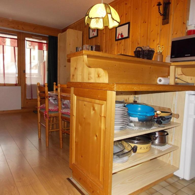 Appartement coquet proche de tout - 4 pers. - FR-1-906-94 - Apartment - 6