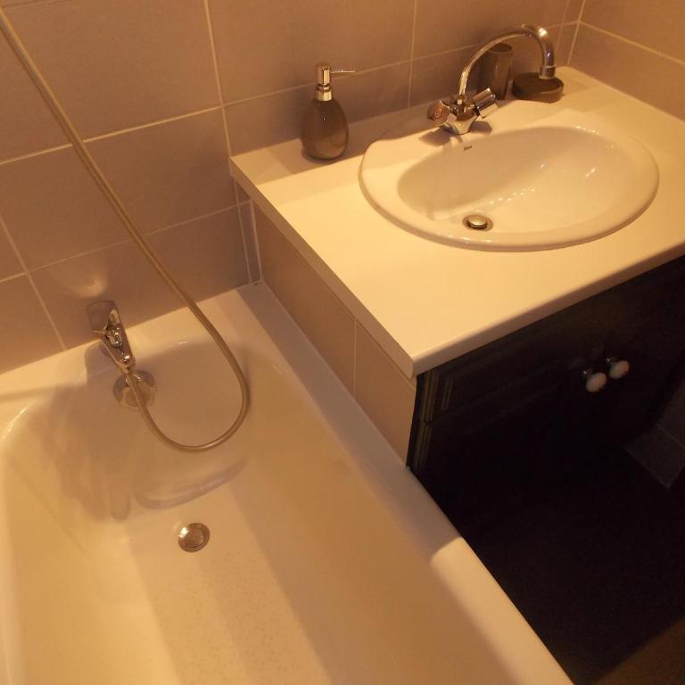 Appartement ensoleillé - 4 pers. - FR-1-906-38 - Apartamento - 8