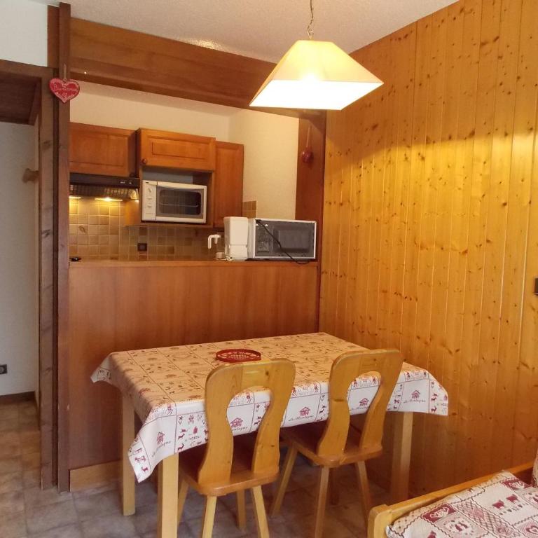Studio cabine cosy - animaux OK - 4 pers. - FR-1-906-77 - Studio - 4
