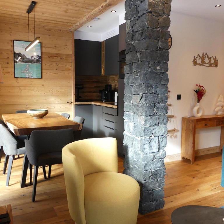 Appartement avec vue sur les sommets - 4 pers. - FR-1-906-51 - Apartment - 1