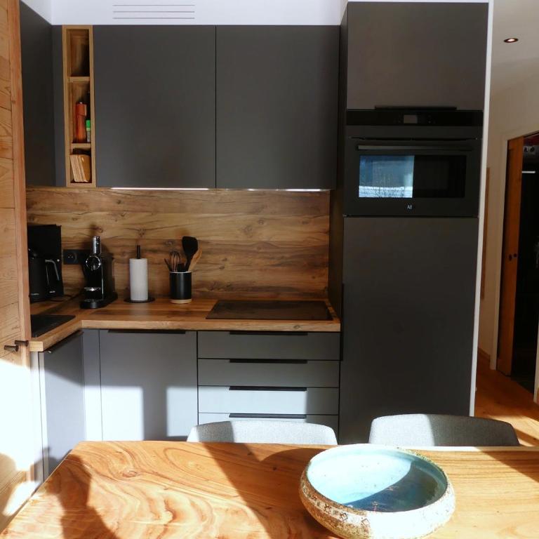 Appartement avec vue sur les sommets - 4 pers. - FR-1-906-51 - Apartment - 4