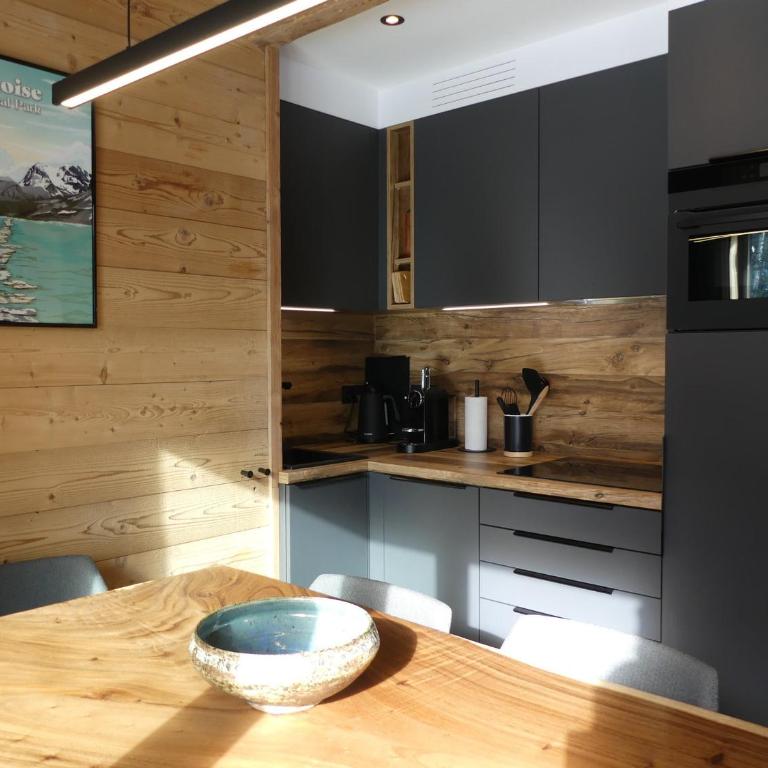 Appartement avec vue sur les sommets - 4 pers. - FR-1-906-51 - Apartment - 5