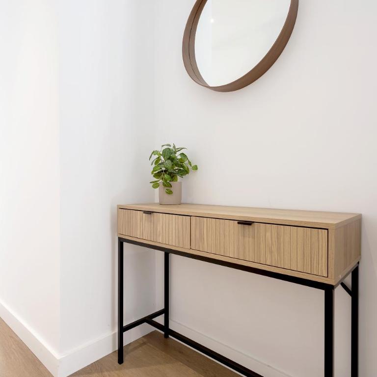 Genteel Home Zabaleta - Two-Bedroom Apartment - 14