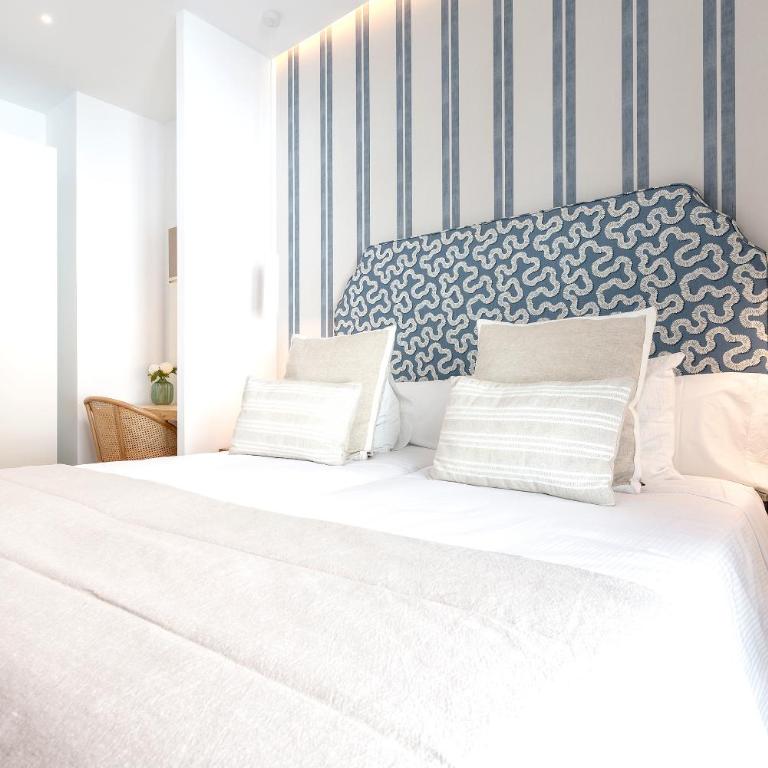 Genteel Home Zabaleta - Two-Bedroom Apartment - 9