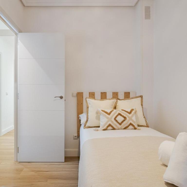 Amplio piso Moncloa - Apartment - 3