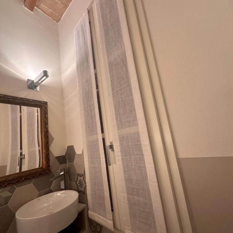 The Stylish Flat - Modena Adriano - Room #1735031702 - 4
