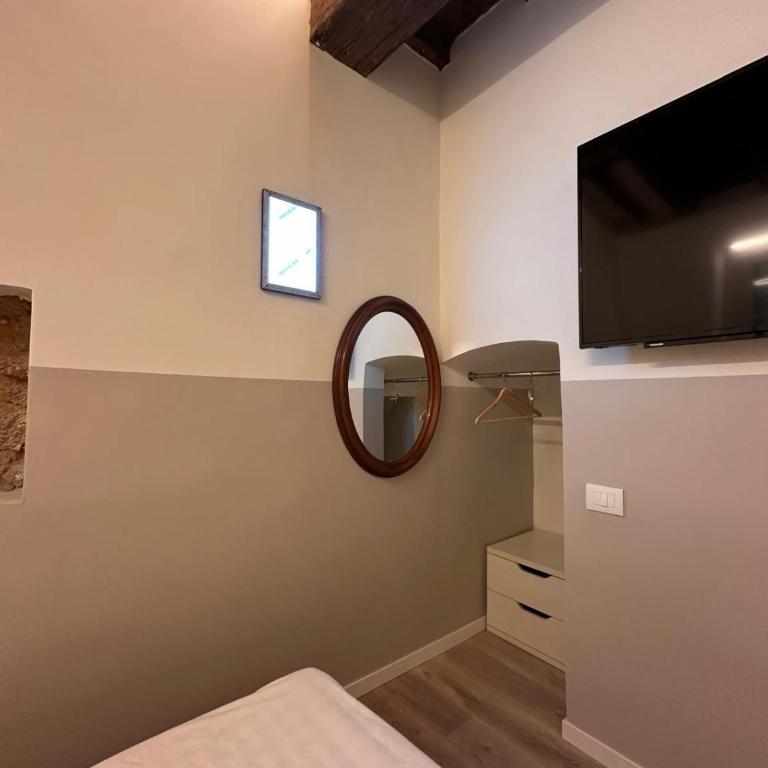 The Stylish Flat - Modena Adriano - Room #1735031702 - 25