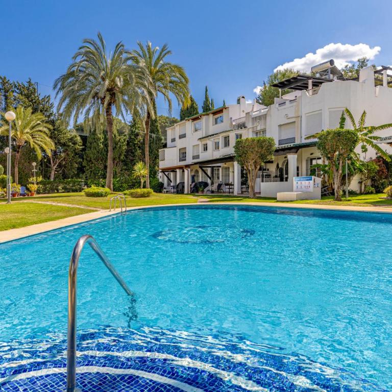 Golf Valley 3BR with 9 Pools and Rooftop BBQ - Casa de 3 dormitorios - 1