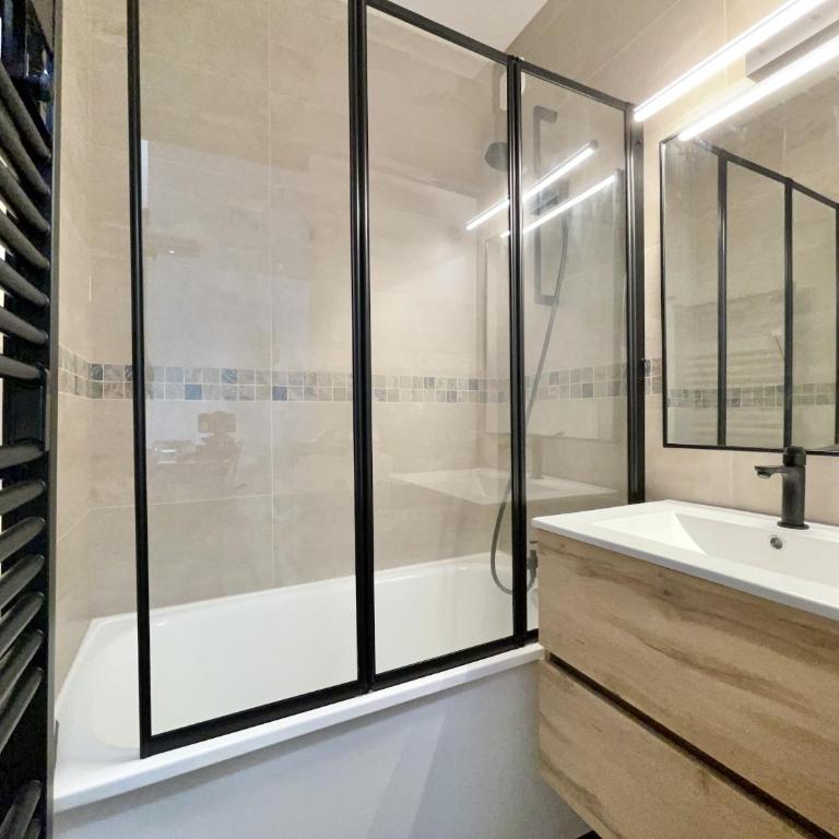 OP11 Appartement 2 pieces vue panoramique - Appartamento con 1 Camera da Letto, Balcone e Vista Montagna - 18