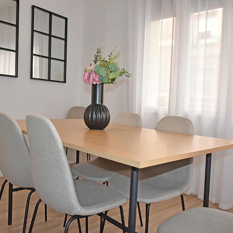 Apartamentos Zaragoza Gran Vía 3000 - Two-Bedroom Apartment - 24