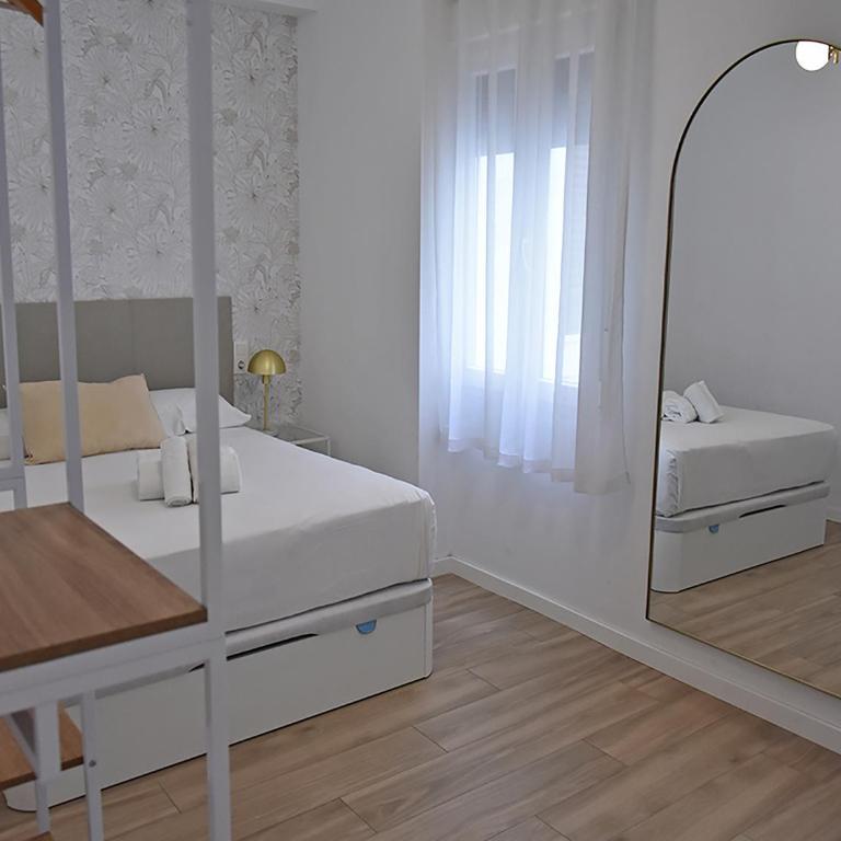 Apartamentos Zaragoza Gran Vía 3000 - Two-Bedroom Apartment - 54