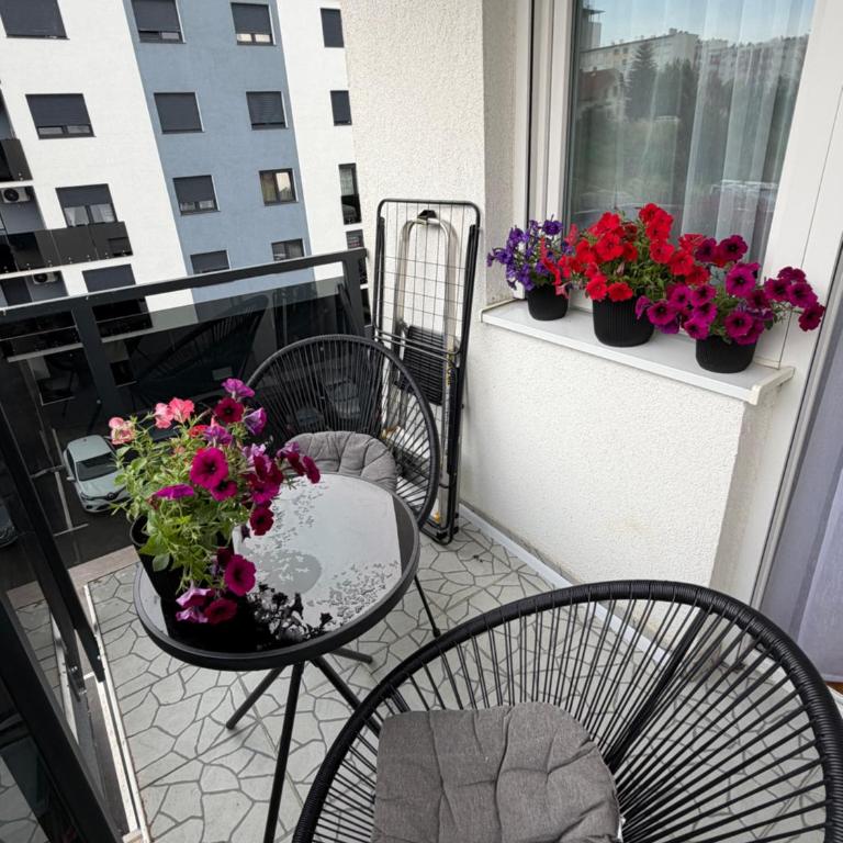Cozy Apartment near Sarajevo Airport - Apartman sa 1 Spavaćom Sobom - 2