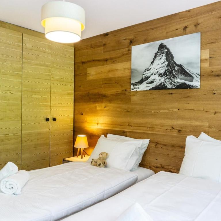 Contemporary Alpine 2-Bedroom Apartment - Room #1735133601 - 12
