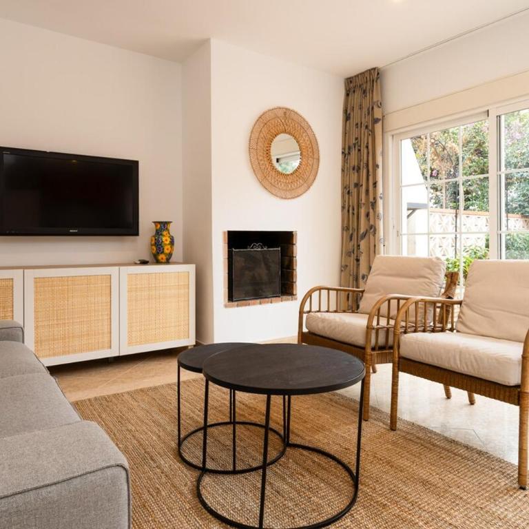 Charming two bedroom house close to the sea - Casa - 9