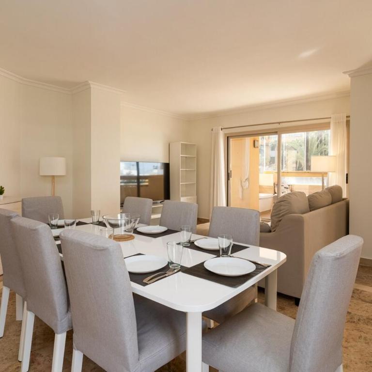 Spacious four bedroom apartment in San Pedro - Four-Bedroom Apartment - 9