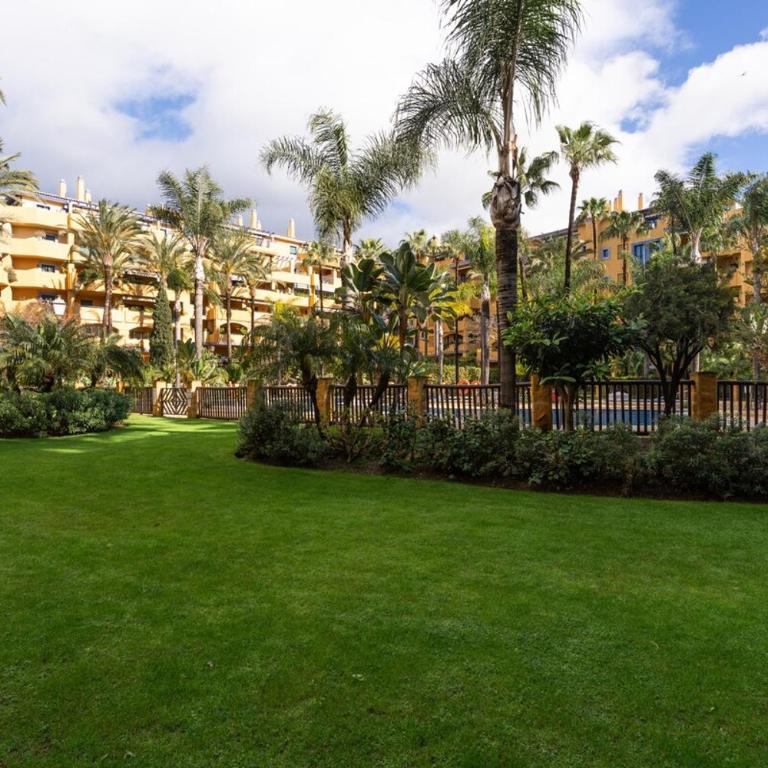 Spacious four bedroom apartment in San Pedro - Four-Bedroom Apartment - 18