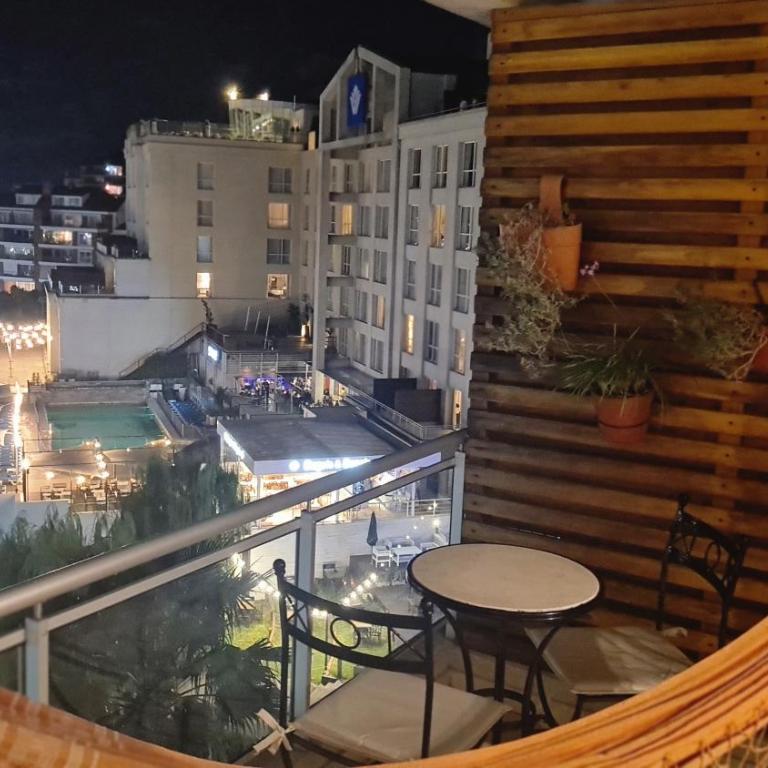 Nordelta Bahía Grande con Cochera Cubierta - Apartamento de 1 dormitorio con balcón y vistas al agua - 14