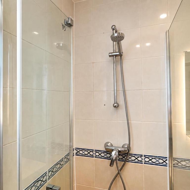 Modern 2 Bedroom Apartment Near Metro with Netflix - Appartement 2 Chambres - 19