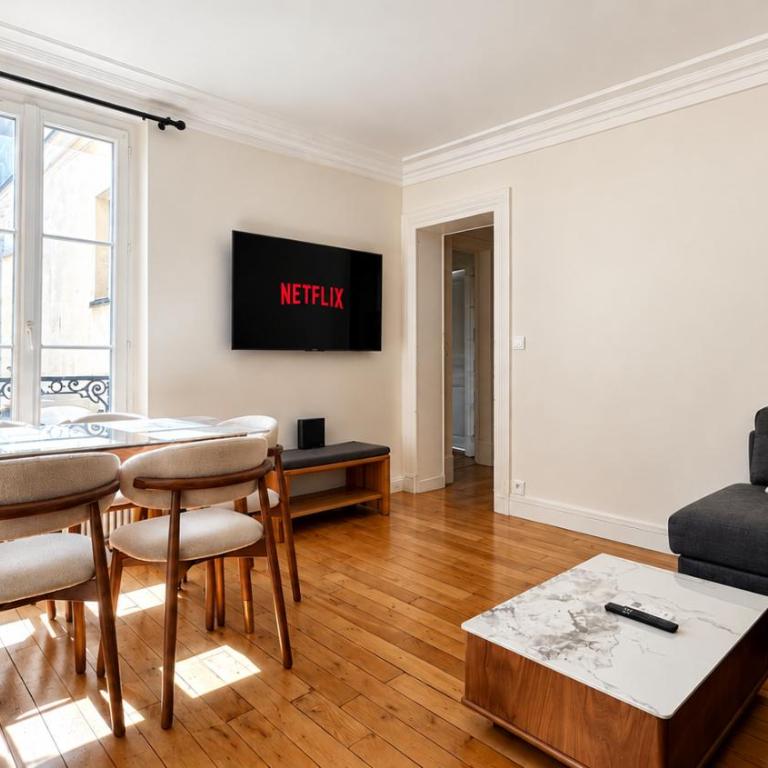 Modern 2 Bedroom Apartment Near Metro with Netflix - Appartement 2 Chambres - 1