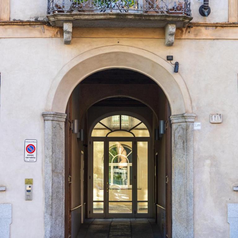 The Charm of Old Milan - Historic Palazzo with Duomo View - Appartement 1 Chambre avec Baignoire Spa - 25