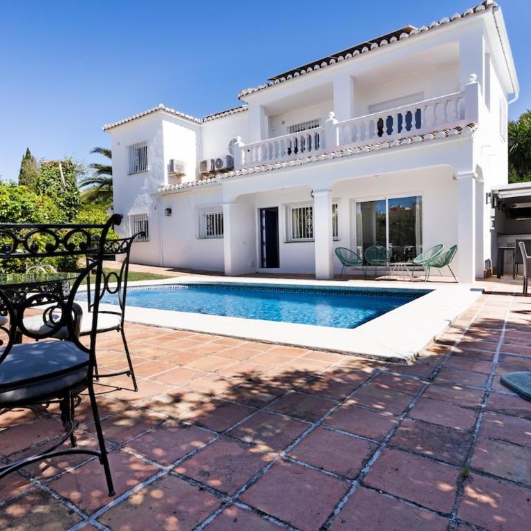 Villa Blue Skies- Calahonda - Villa - 4