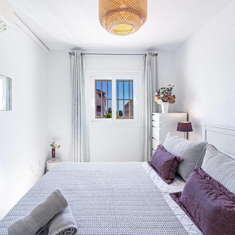 Modern 2-bed 2-bathroom by the pool Las Fuentes de Nerja - Apartamento - 15