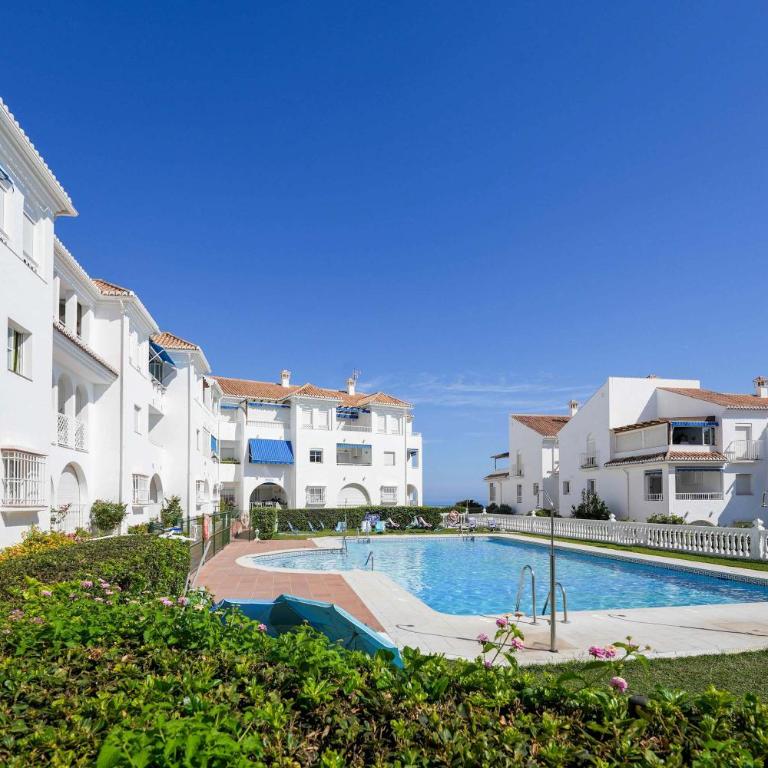 Modern 2-bed 2-bathroom by the pool Las Fuentes de Nerja - Apartamento - 21