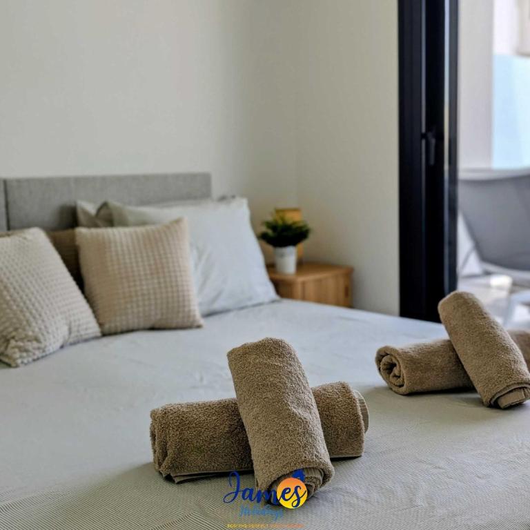 Modern Escape South Facing Terrace 3 Pools VM92 - Apartment - 3