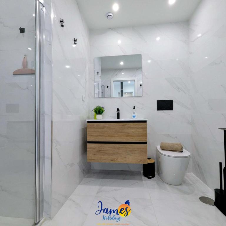 Modern Escape South Facing Terrace 3 Pools VM92 - Apartment - 13