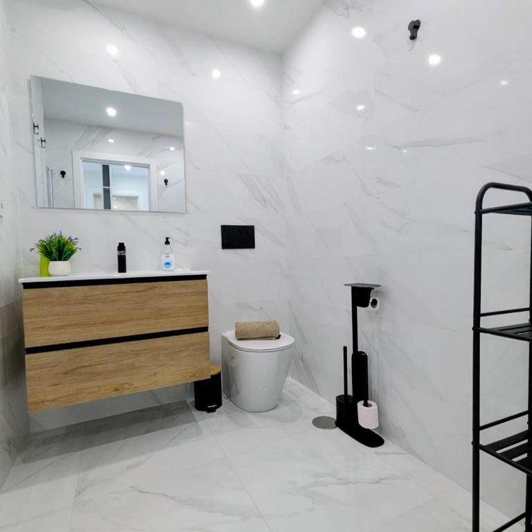 Modern Escape South Facing Terrace 3 Pools VM92 - Apartment - 14