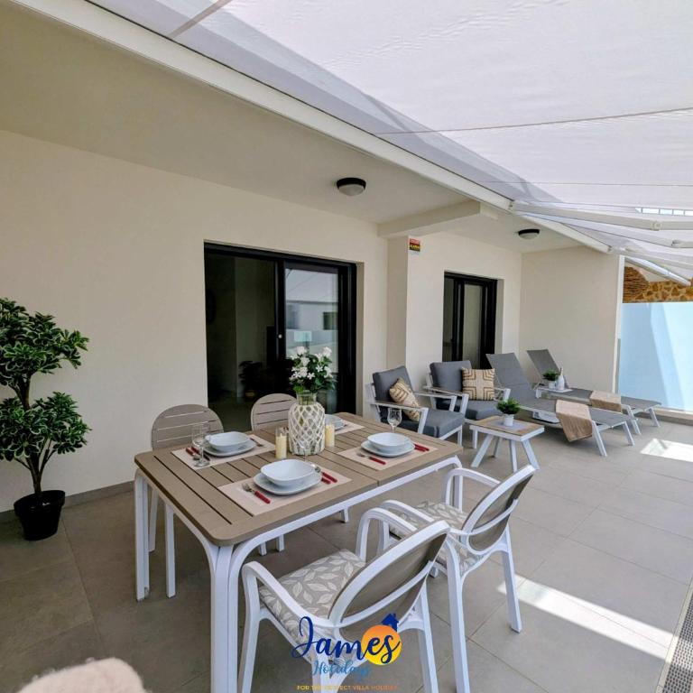 Modern Escape South Facing Terrace 3 Pools VM92 - Apartment - 27