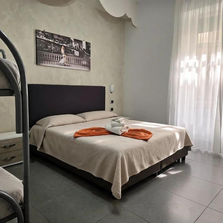 Donn'Anna Suite - Comfort Quadruple Room - 5