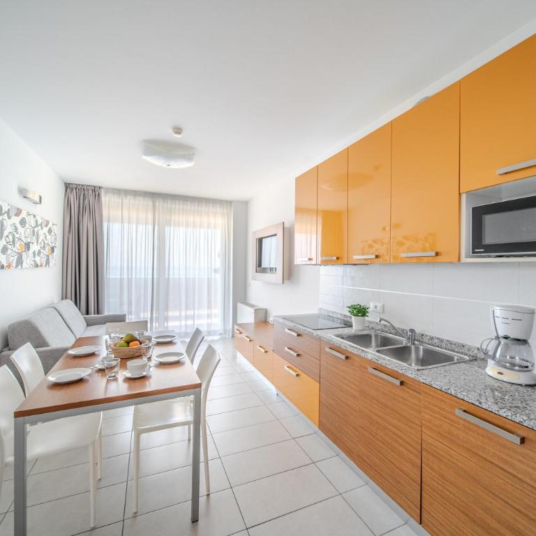 ApartHotel Panorama Beach - Appartamento con 2 Camere da Letto e Vista Mare - 5