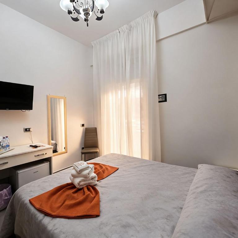 Donn'Anna Suite - Double Room with Balcony - 5