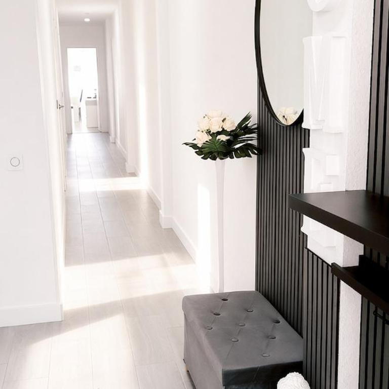 ICON Beach Apartment - 1 Min to Beach & Free Garage - Three-Bedroom Apartment - 12